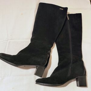 Elegant Black Knee-High Women's Boots